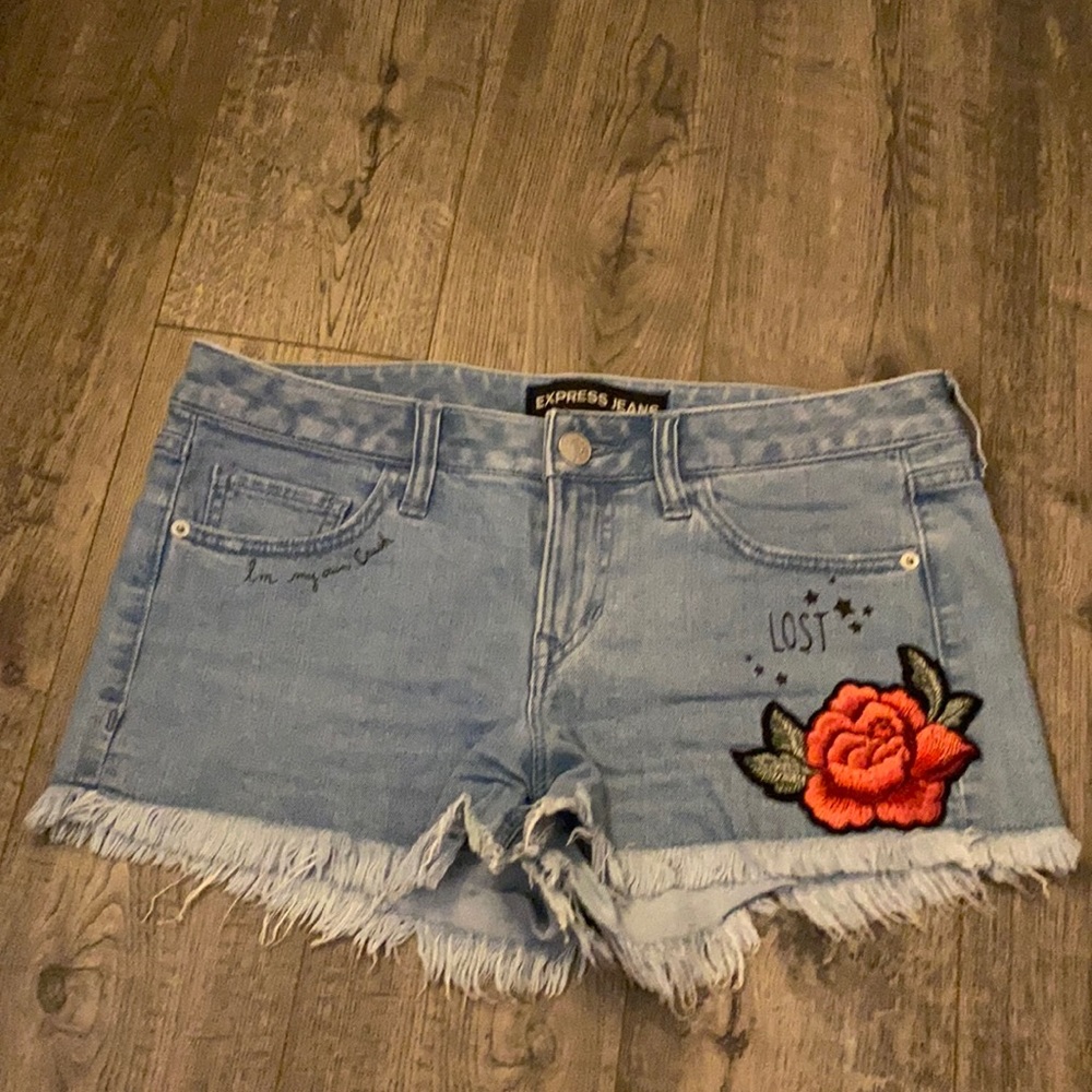 Express Shorts